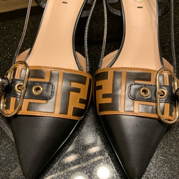 Fendi shoes - Picture 2 of 9